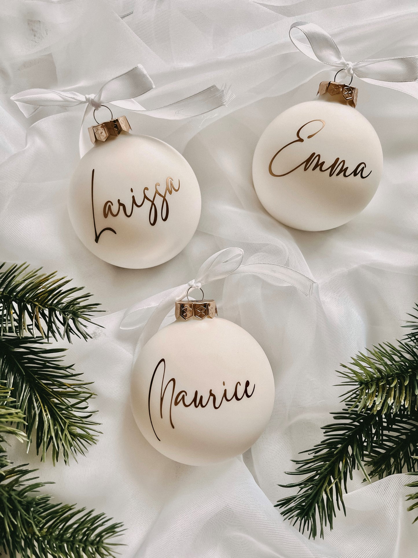 Christmas Balls off-white